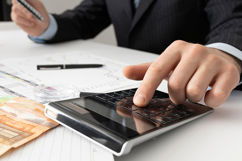 ¿Qué son los intereses usurarios y en qué se diferencian de los intereses abusivos?